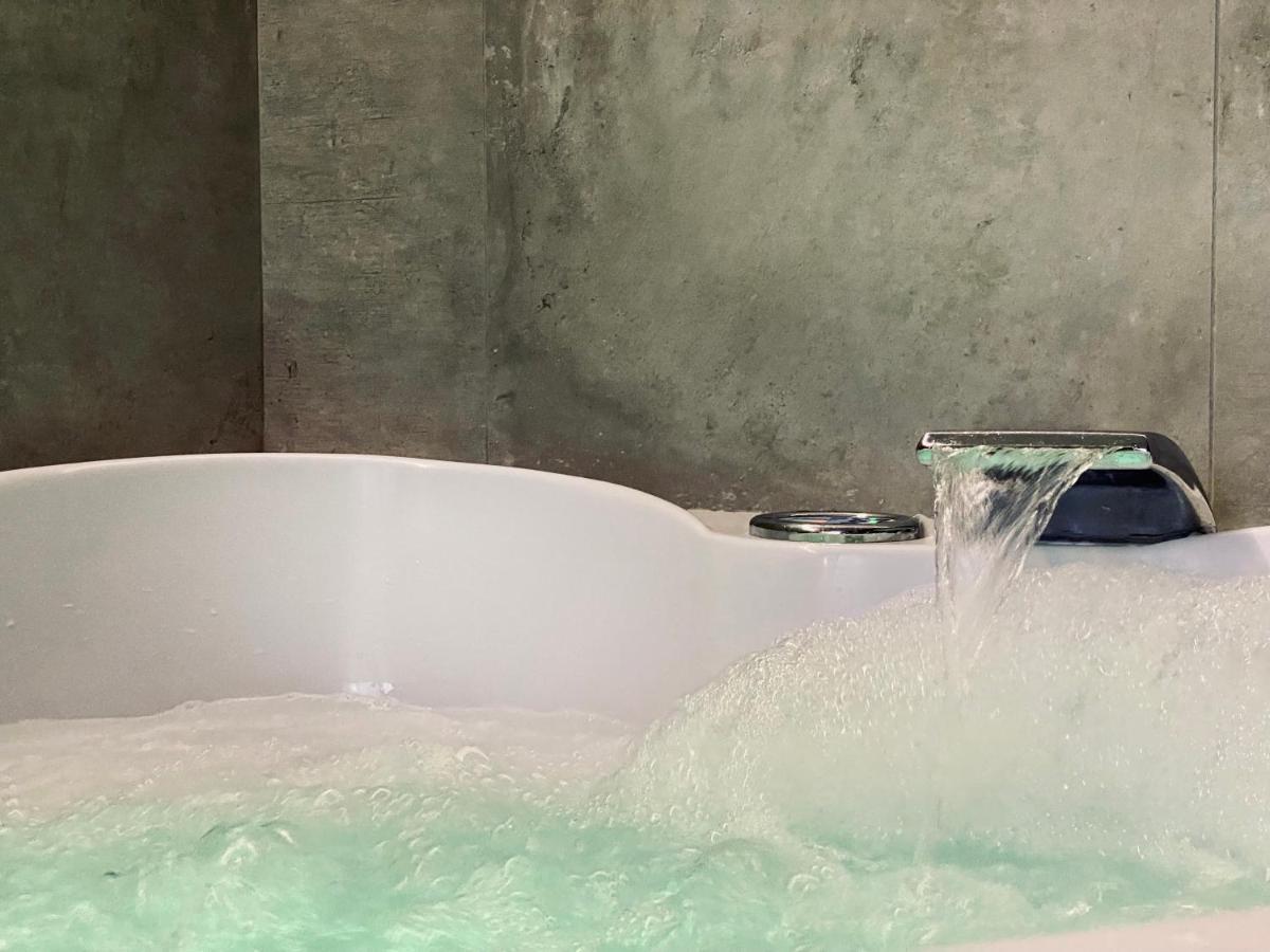 Apartment Premium Jacuzzi For Couples, Old Town Krasków Exteriör bild