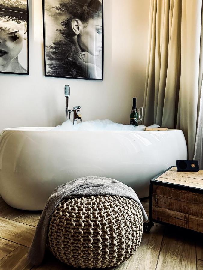 Apartment Premium Jacuzzi For Couples, Old Town Krasków Exteriör bild