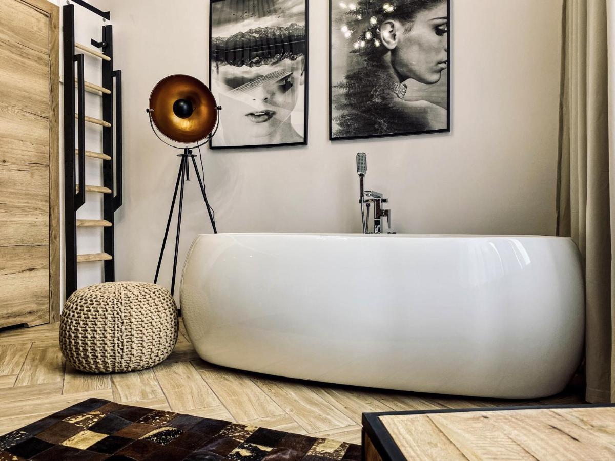 Apartment Premium Jacuzzi For Couples, Old Town Krasków Exteriör bild