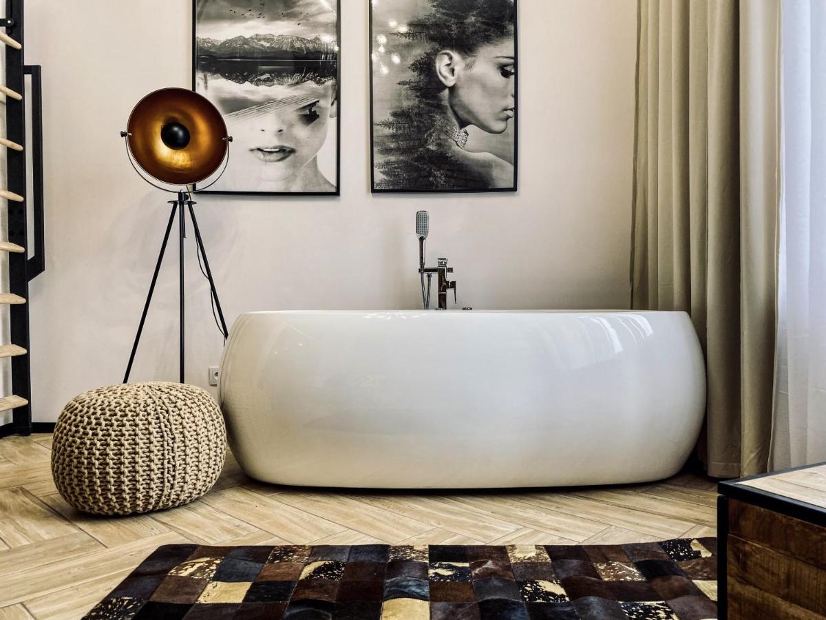 Apartment Premium Jacuzzi For Couples, Old Town Krasków Exteriör bild